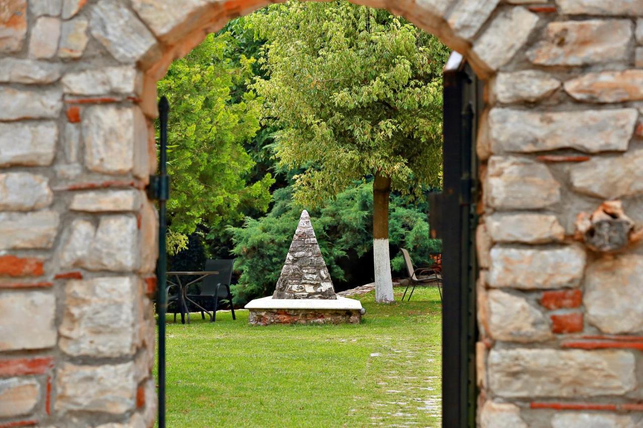 Hotel Nemesis Stavroupoli Esterno foto